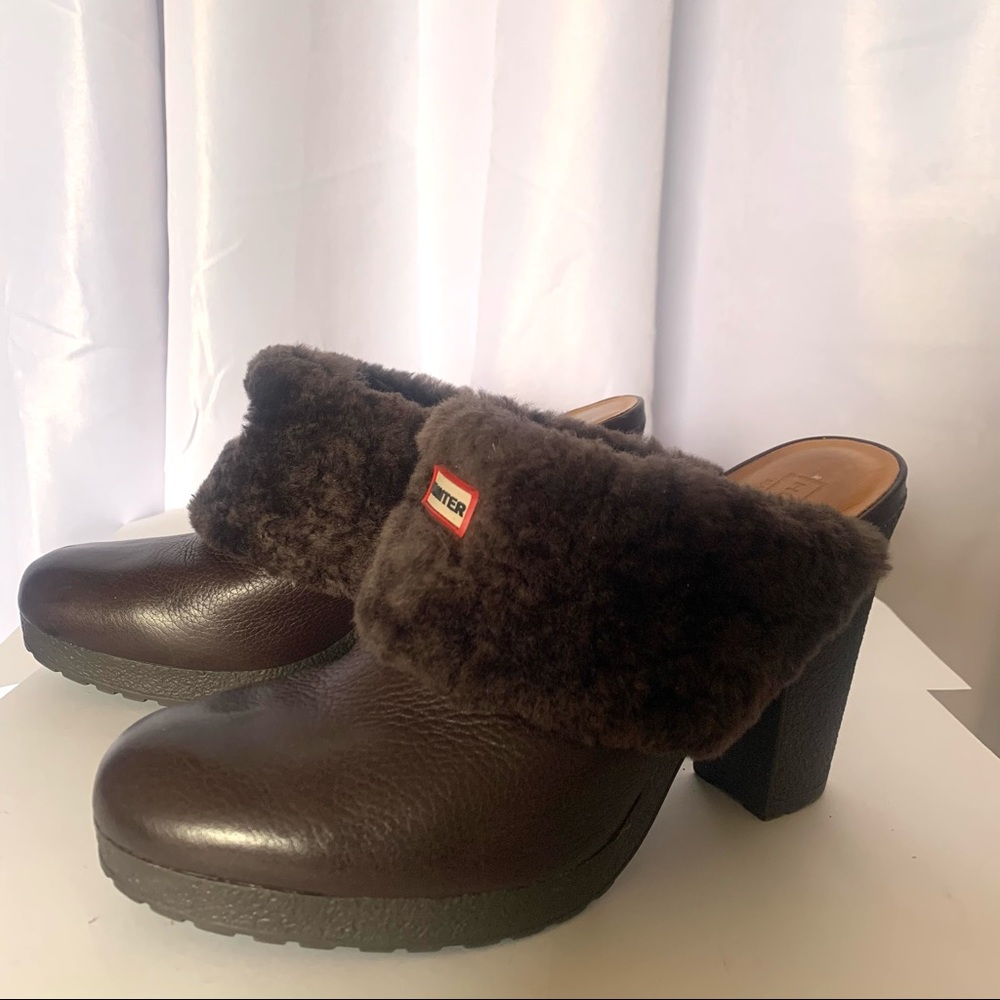 HUNTER sheepskin clogs mules heels 9